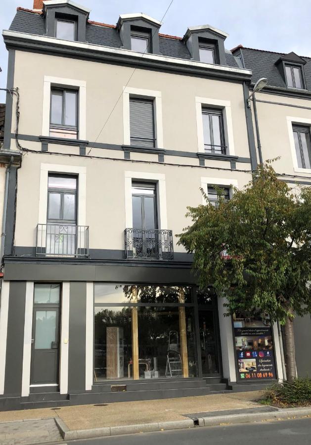 Residence Les Rives Du Cher Montlucon Bagian luar foto
